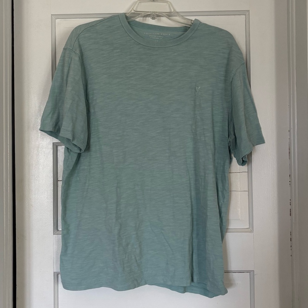 2/$20 American Eagle Outfitters Casual Crewneck T-Shirt in Seafoam Green